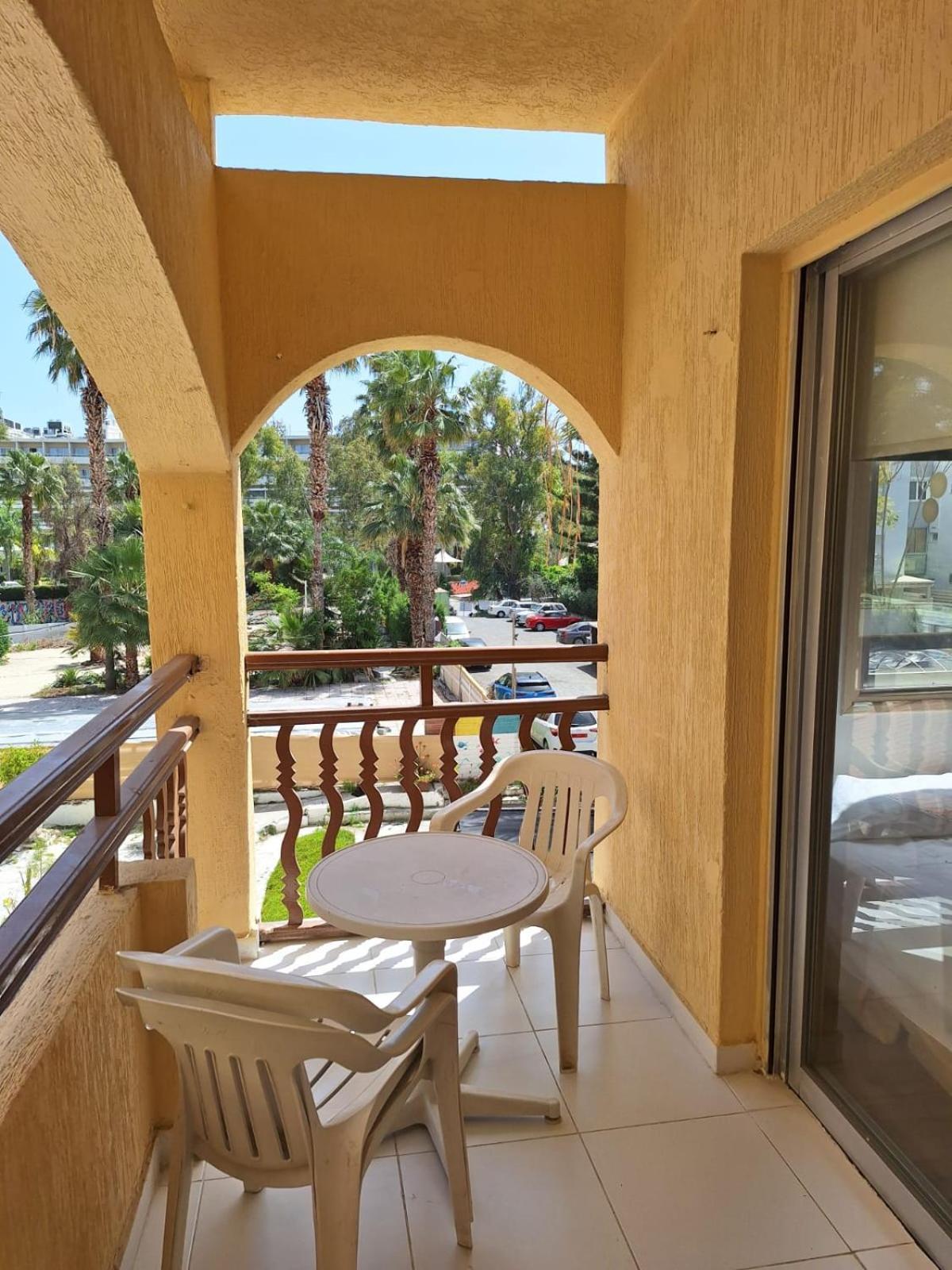 Terpsichore Holiday Apts Limassol Exterior photo